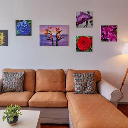 Priolo's Nest - Sunlit Retreat With Free Parking Apartmán Bicas